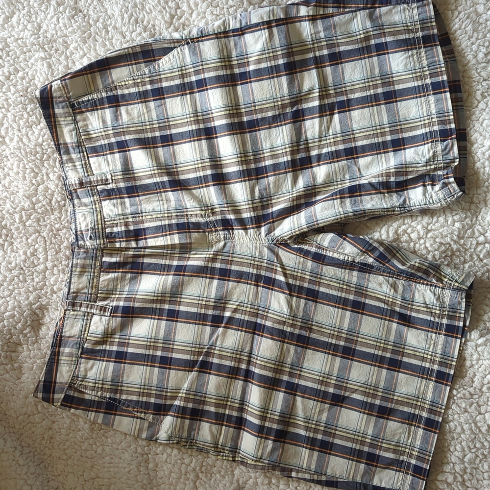 Croft & barrow casual plaid shorts